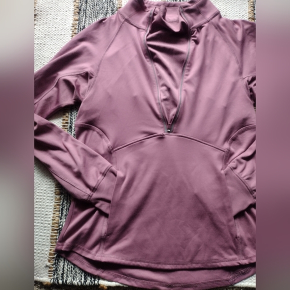 3 /$25 💕 90 degree Athletic long sleeve shirt size M - Picture 2 of 5